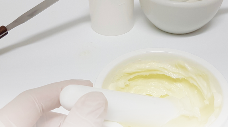 Senyawa dan Persamaan Reaksi