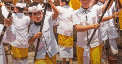 Penyelarasan Pendidikan dengan Budaya Lokal