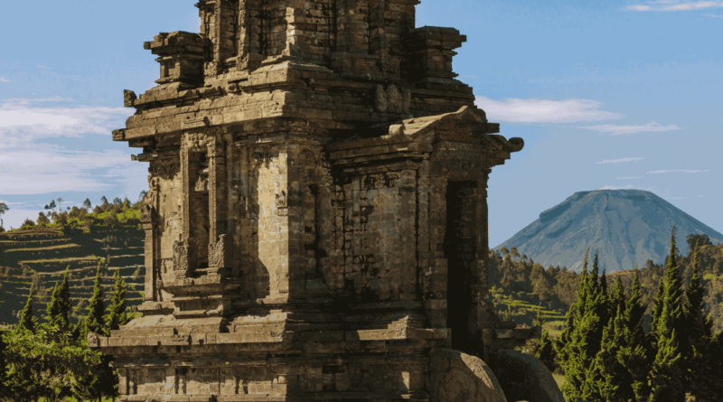 Kerajaan Hindu Tertua di Indonesia